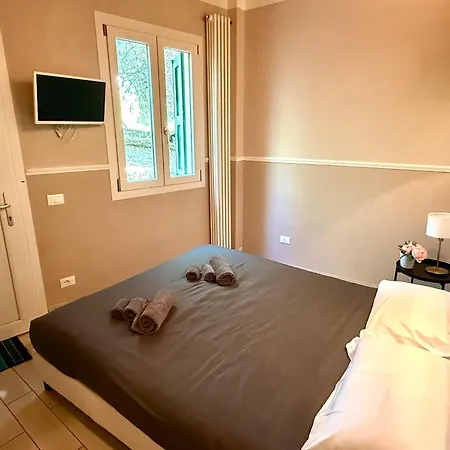 בית נופש Leaves ורונה